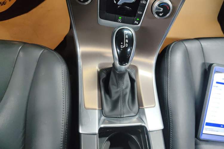 Used Volvo XC60 2017 T5 Smart Upgrade Edition
