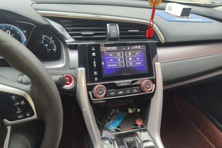 Used Honda Civic 2016 220TURBO CVT Luxury Edition
