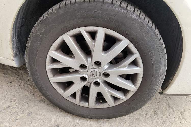 Used Renault Fluence 2013 2.0L Comfort Edition