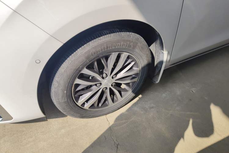 Used Buick GL8 2023 ES Lu Zun Deluxe Model
