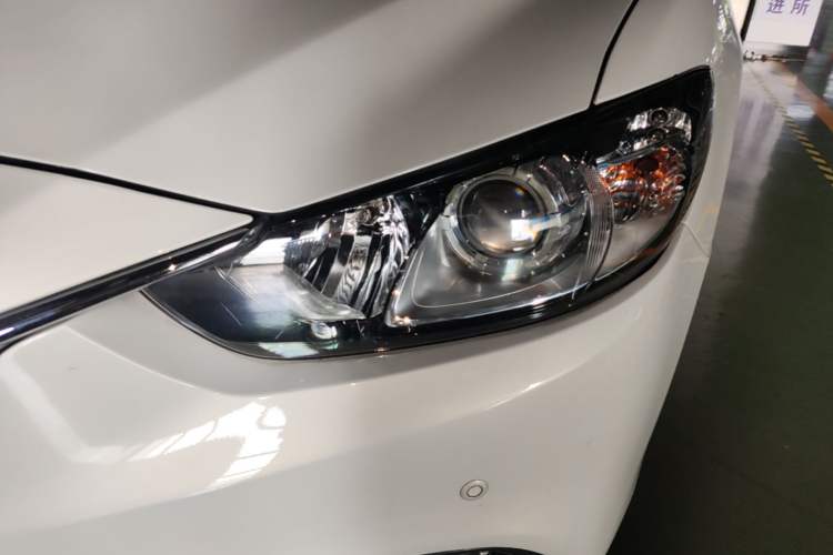 Used Mazda Atenza 2015 2.0L Blue Sky Luxury Edition
