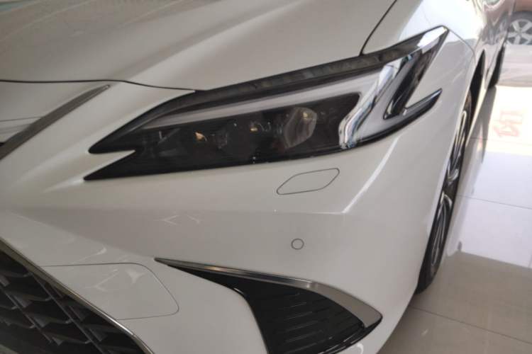 Used Lexus ES 2025 200 Premium Edition
