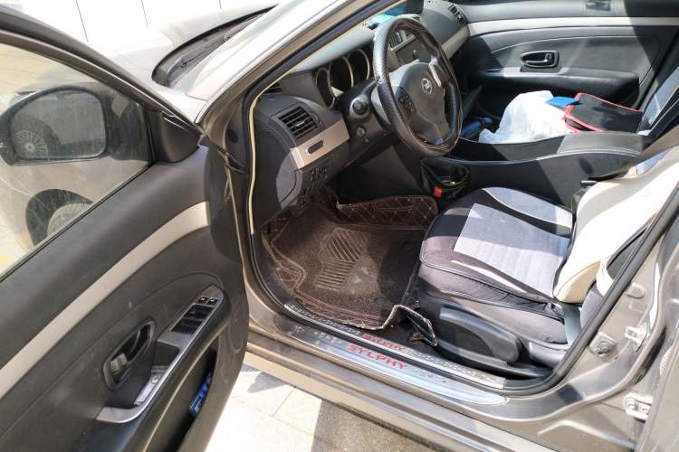 Used Nissan Sylphy 2018 Classic 1.6XE CVT Comfort Edition Driver Seat