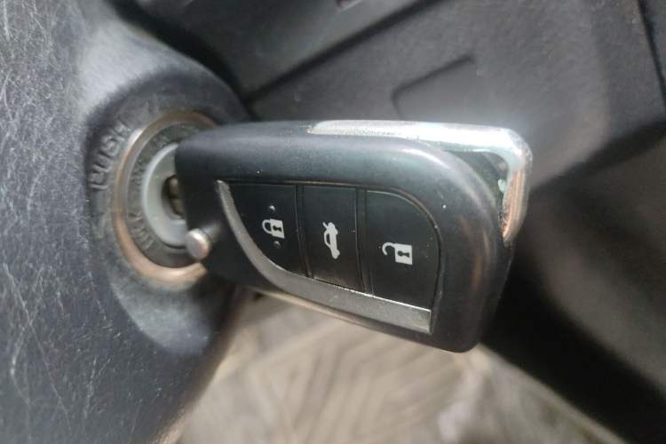 Used Toyota Reiz 2013 2.5V Elite Edition Vehicle Key