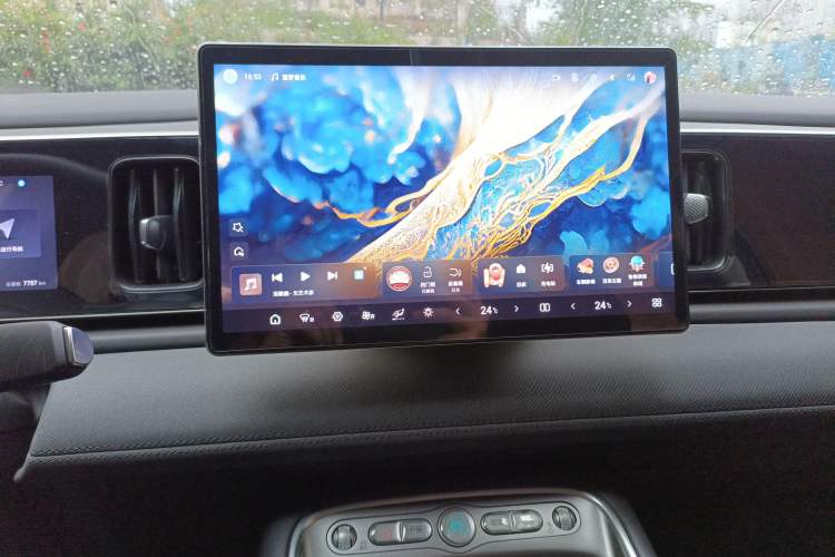 Used BYD Sealion 05 EV 2025 430 km Smart Cruise Version Audio And AC Panel