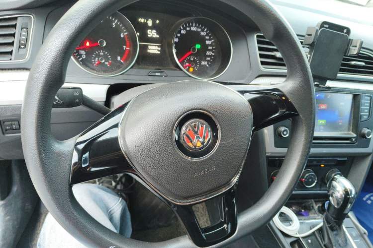 Used Volkswagen Lamando 2015 230TSI DSG Fashion Edition Steering Wheel