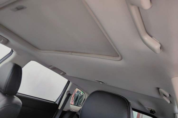 Used Mitsubishi Outlander 2017 2.0L Two-Wheel Drive Glory Edition 5 Seats