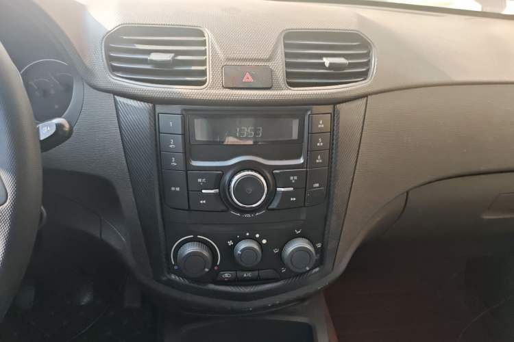 Used Wuling Hongguang 2015 1.5L S Base Model China IV
