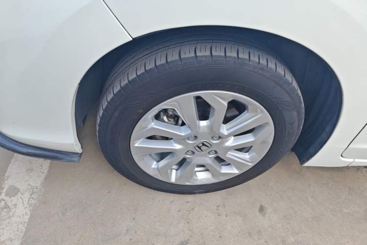 Used Honda Fit 2018 1.5L CVT Comfort Sunroof Version Exterior 4