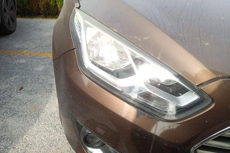 Used Ford Escort 2015 1.5L Automatic Fashion Model
