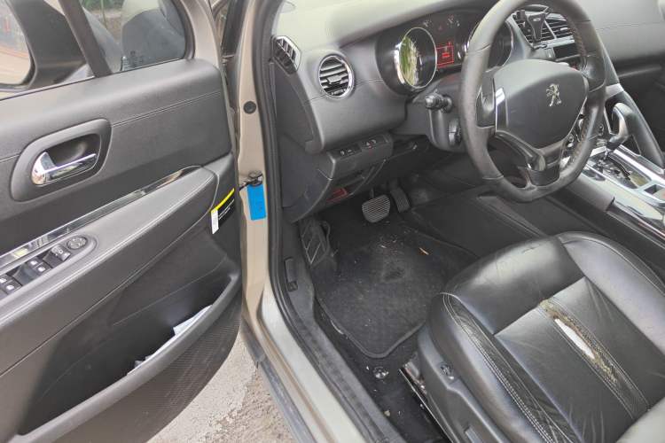 Used Peugeot 3008 2015 2.0L Automatic Trend Edition
