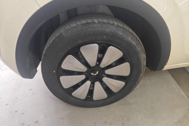 Used Wuling Bingo 2025 333 km Enjoyment Version Right Rear Wheel Hub