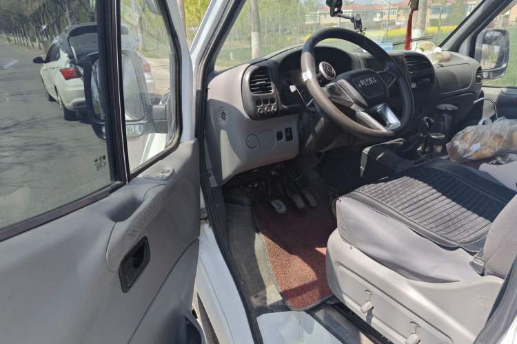 Used JMC Transit 2017 2.8T Commercial Version Long Wheelbase Mid-Roof 6/7/8-Seater JX493