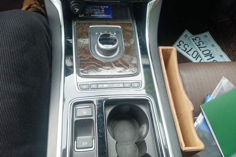 Used Jaguar XFL 2017 XFL 2.0T 240PS Luxury Edition Gear Lever