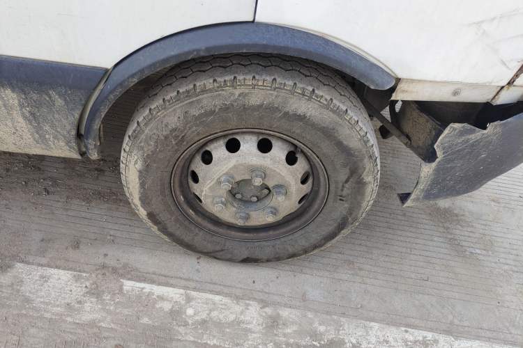 Used Iveco Power Daily 2017 2.5T Classic A32 Mid-Roof 6-7 Seater Bus 47Z5
