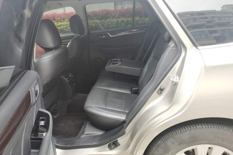 Used Subaru Outback 2016 2.5i Luxury Navigation Edition Left Rear Seat