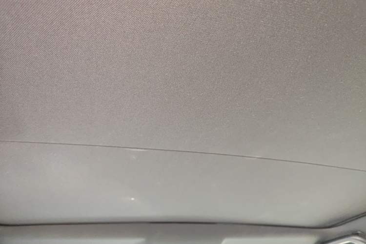 Used Land Rover Discovery Sport 2020 249 PS R-Dynamic Performance Tech Edition 5 Seats Headliner