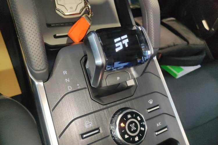 Used JETOUR Traveler 2023 2.0T All-Wheel Drive Conquer PRO Gear Lever