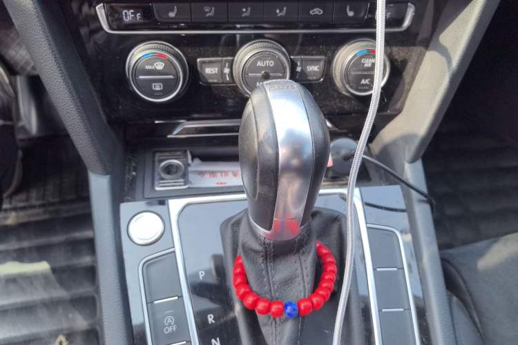 Used Volkswagen Magotan 2018 330TSI DSG Luxury Model Gear Lever