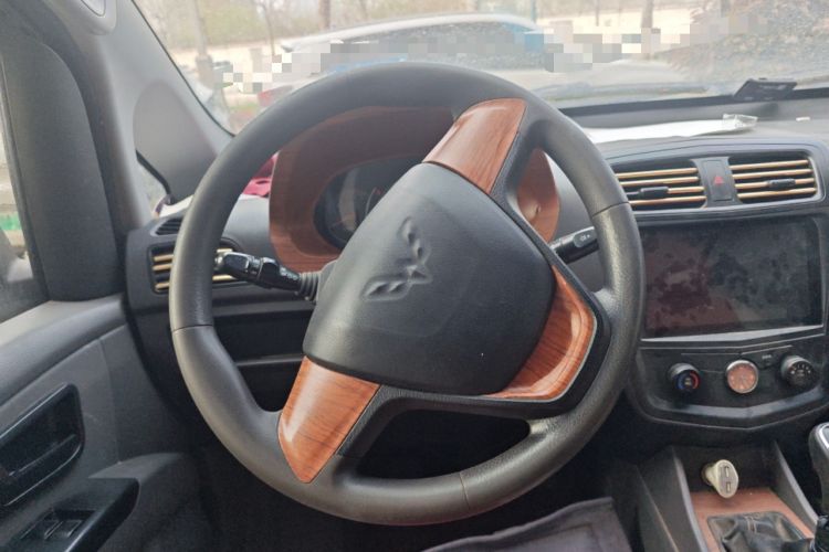 Used Wuling Zhengcheng 2015 1.8L Comfort Model LJ479QE2