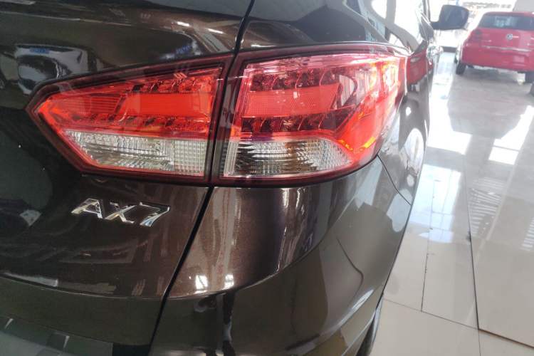 Used Dongfeng Aeolus AX7 2015 2.0L Automatic Zhiyi Trim
