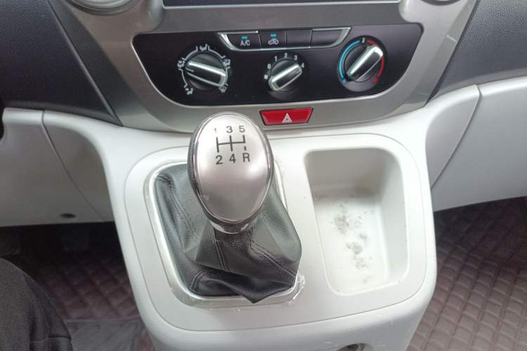 Used JAC Refine M3 2019 PLUS Maker Edition 1.8L Luxury Model Gear Lever