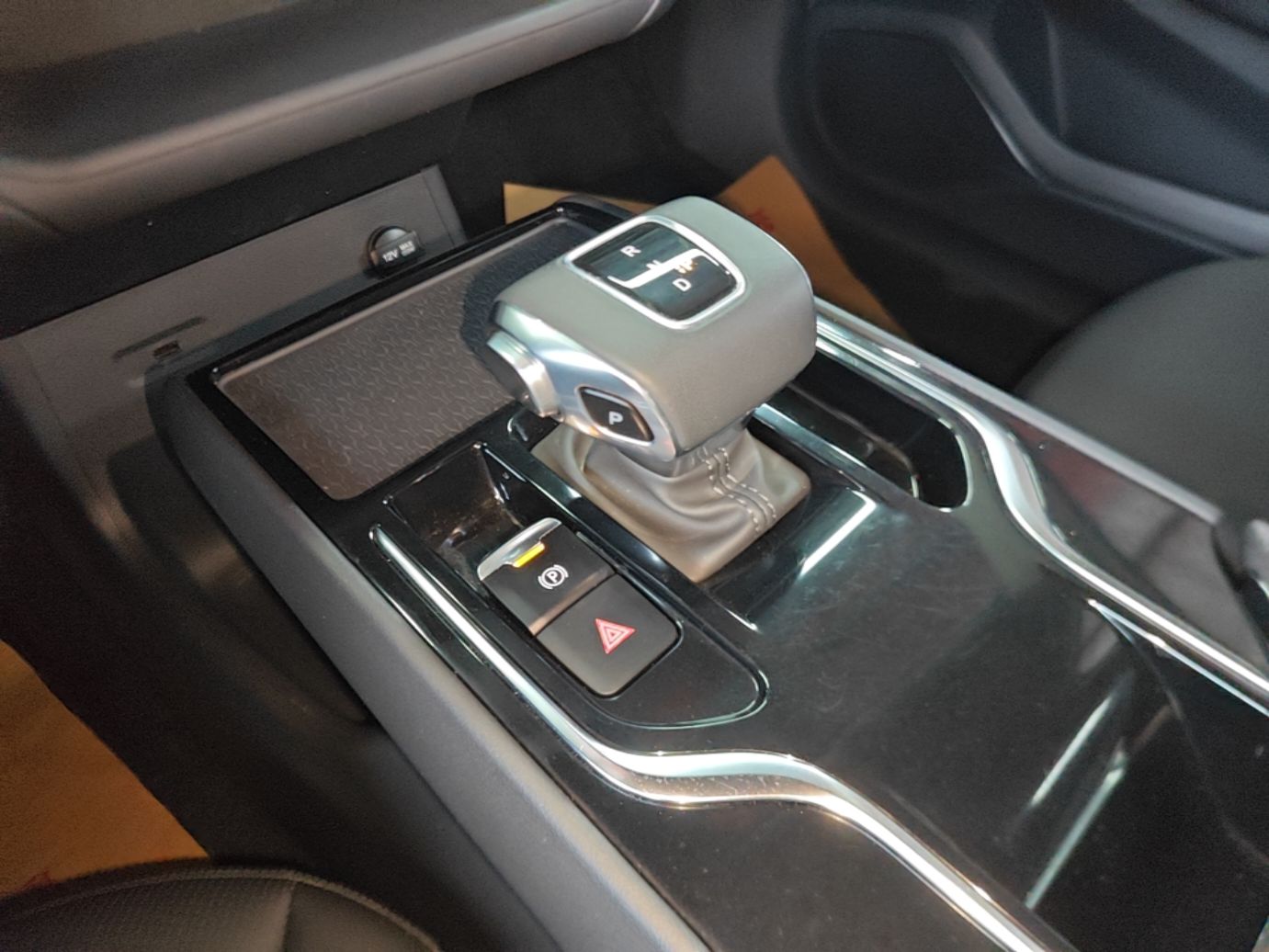 Hongqi E-QM5 2024 450km Range Commuter Version — снимка 16