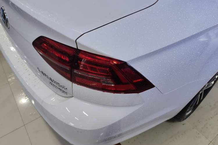 Used Volkswagen Lamando 2019 280TSI DSG Comfort Edition China VI standard Right Rear Taillight