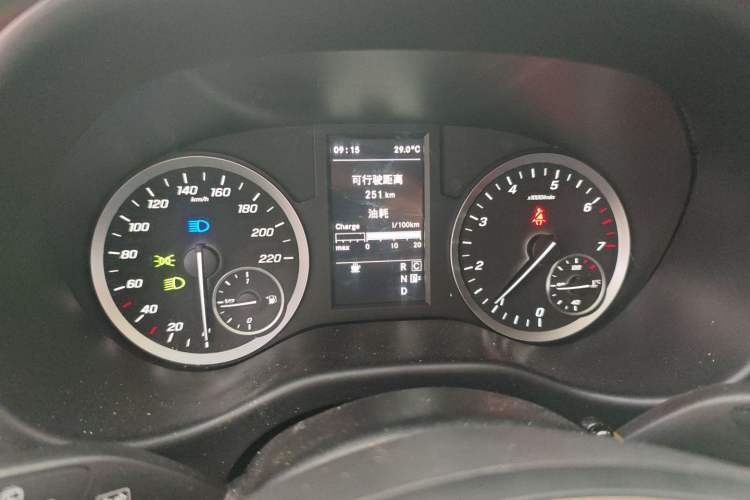 Used Mercedes-Benz Vito 2018 2.0T Business Version China V Emission Standard