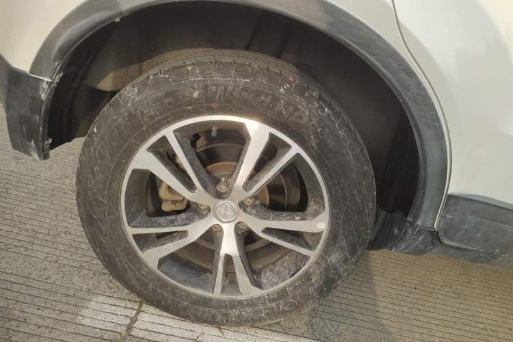 Used JMC Yusheng S330 2016 1.5L GTDi Automatic Two-Wheel Drive Prestige Edition