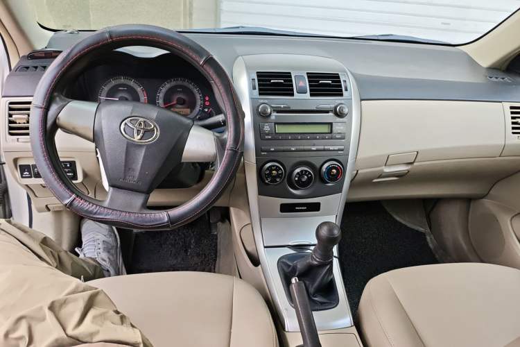 Used Toyota Corolla 2012 Luxurious Edition 1.6L Manual GL