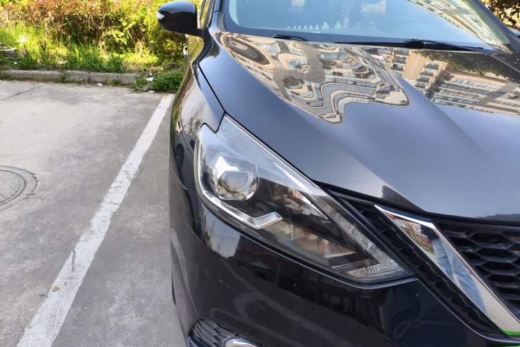 Used Nissan Sylphy 2019 1.6XV CVT Smart Connect Luxury Edition China VI Standard Right Front Headlight