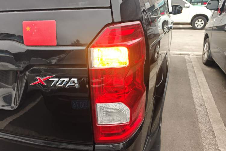 Used CHANGAN OSHAN X70A 2019 1.5L Manual Basic Version China VI Standard
