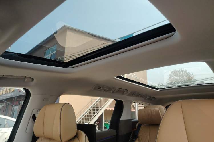 Used Denza D9 2022 DM-i 970 Four-Wheel Drive Prestige Model