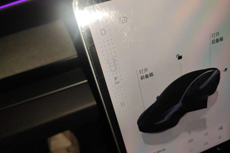 Used Tesla Model 3 2025 Rear-Wheel-Drive Version
