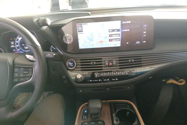 Used Lexus LS 2021 500h Excellence Edition
