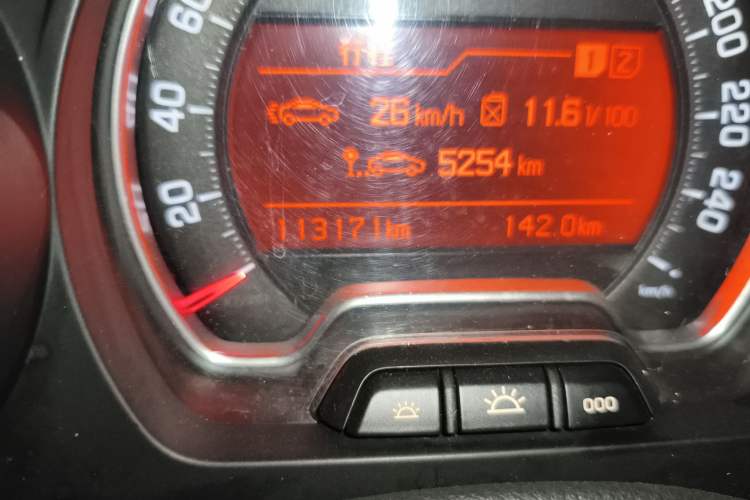 Used Citroen C5 2013 2.3L Automatic Zunyu Model Odometer Close Up