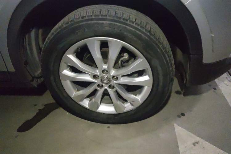 Used Dongfeng Aeolus AX7 2015 2.0L Automatic Zhiyi Trim
