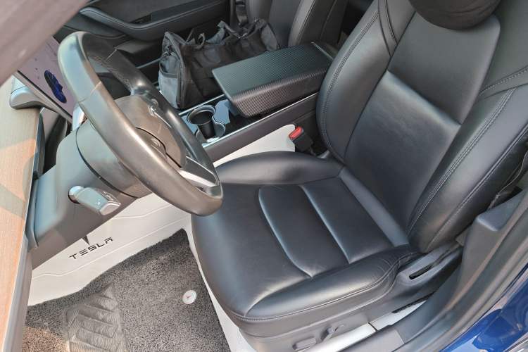 Used Tesla Model 3 2019 Long-Range Rear-Wheel-Drive Version