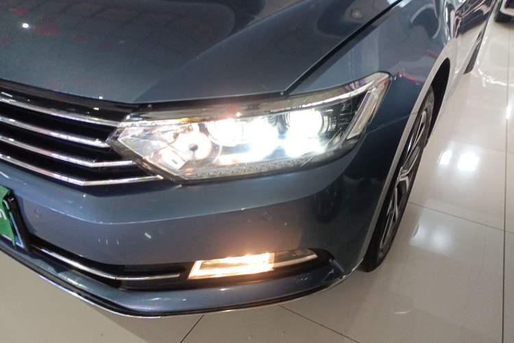 Used Volkswagen Variant 2018 380TSI Two-Wheel Drive Comfort Edition
