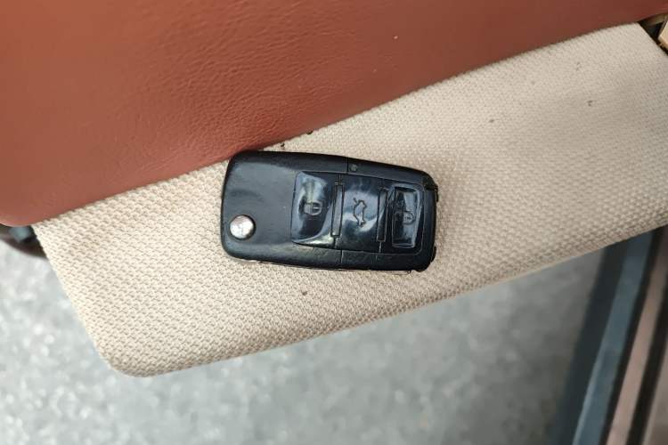 Used Brilliance V5 2012 1.6L Automatic Comfort Edition