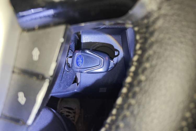 Used Bestune X80 2013 2.0L automatic luxury version