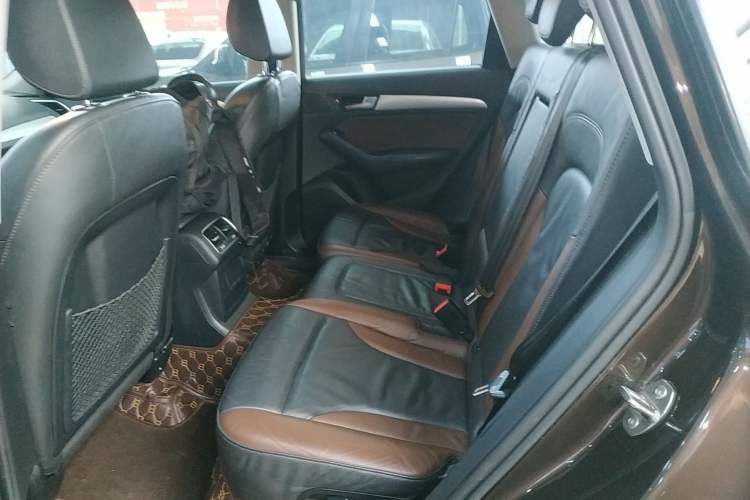 Used Audi Q5 2017 Plus 40 TFSI Technology Model Left Rear Seat