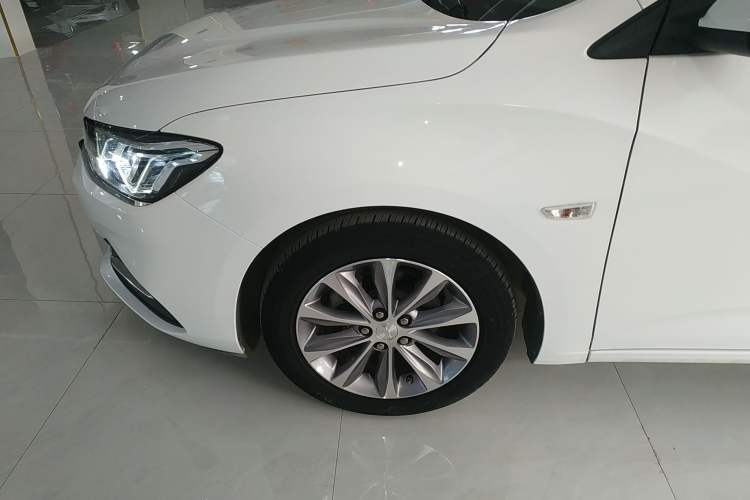 Used Chevrolet Monza 2021 320 Automatic Enjoyment Sunroof Edition