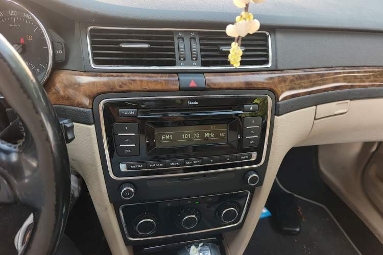 Used Skoda Superb 2012 1.8TSI Automatic Elegant Edition
