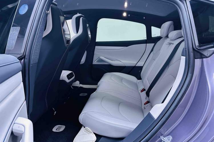 Used Xiaomi Auto SU7 2024 Rear-Drive Ultra-Long Range Advanced Pro-Level Intelligent Driving Version
