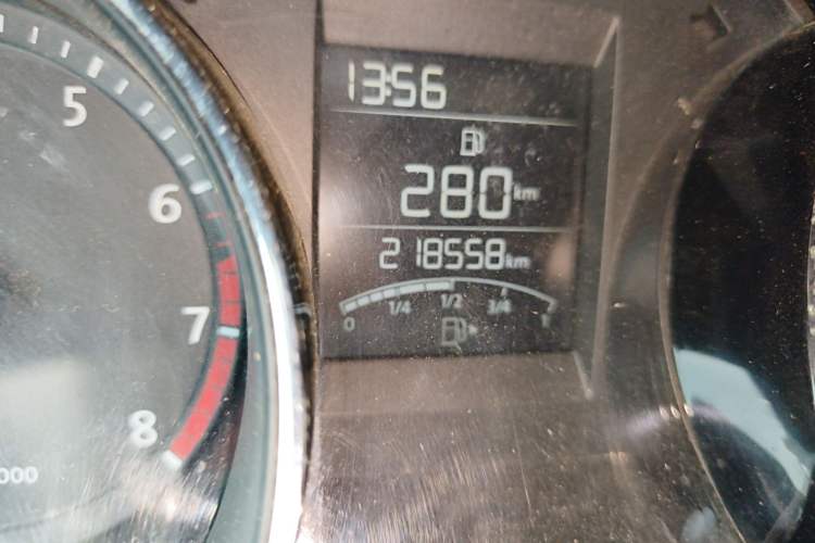 Used Volkswagen Bora 2013 1.6L Manual Comfort Model Odometer Close Up