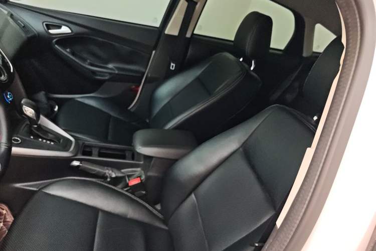 Used Ford Focus 2015 Hatchback 1.6L Automatic Comfort Model