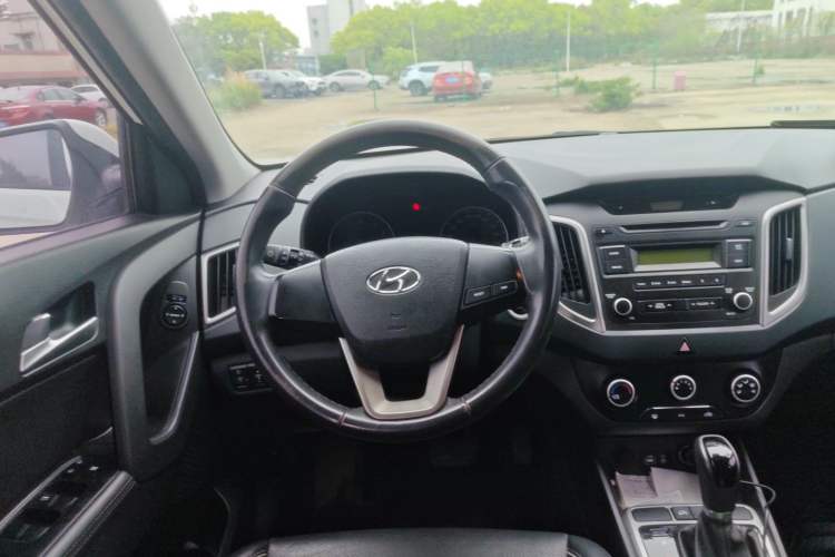 Used Hyundai ix25 2015 1.6L Automatic Two-Wheel Drive Smart GLS Trim Steering Wheel