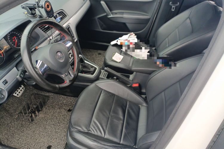 Used Volkswagen Gran Lavida 2013 1.6L Automatic Comfort Model Left Front Seat